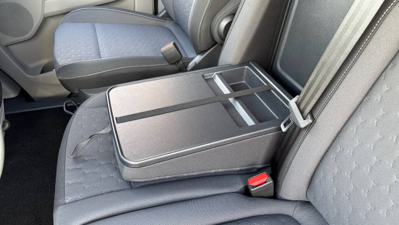 Ford Tourneo Custom 320 L1 Diesel Fwd 2.0 EcoBlue 136ps H1 Titanium 8 seater Auto